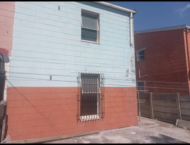 3 BEDROOM HOUSE FOR SALE IN ROCKLANDS